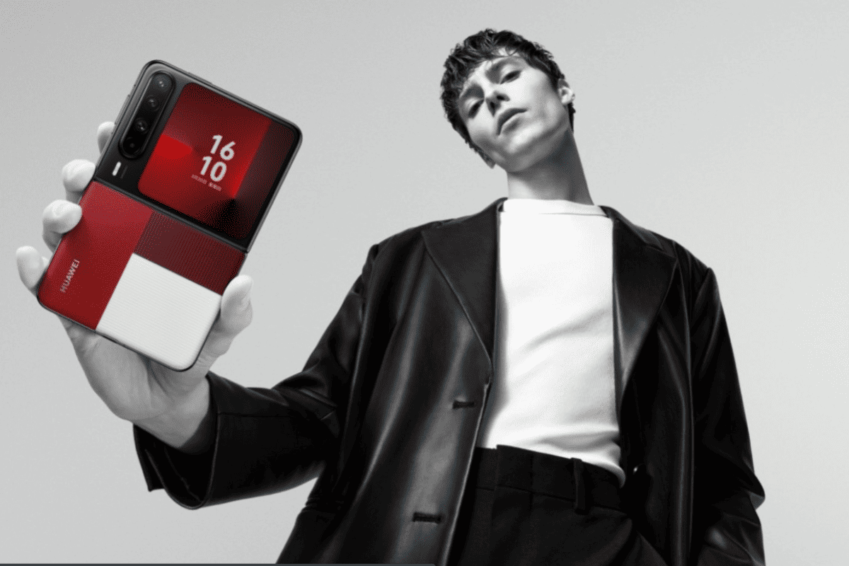 Huawei випустила черговий революційний складаний смартфон/Фото: Huawei Huawei випустила черговий революційний складаний смартфон