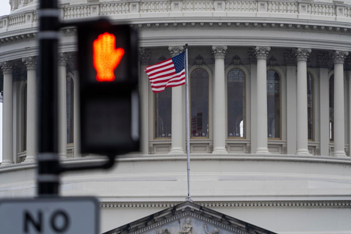 Киев не должен подписывать новое соглашение от США по полезным ископаемым – журналист "Европравды"/Фото: Getty Images Киев не должен подписывать новое соглашение от США по полезным ископаемым – журналист "Европравды"