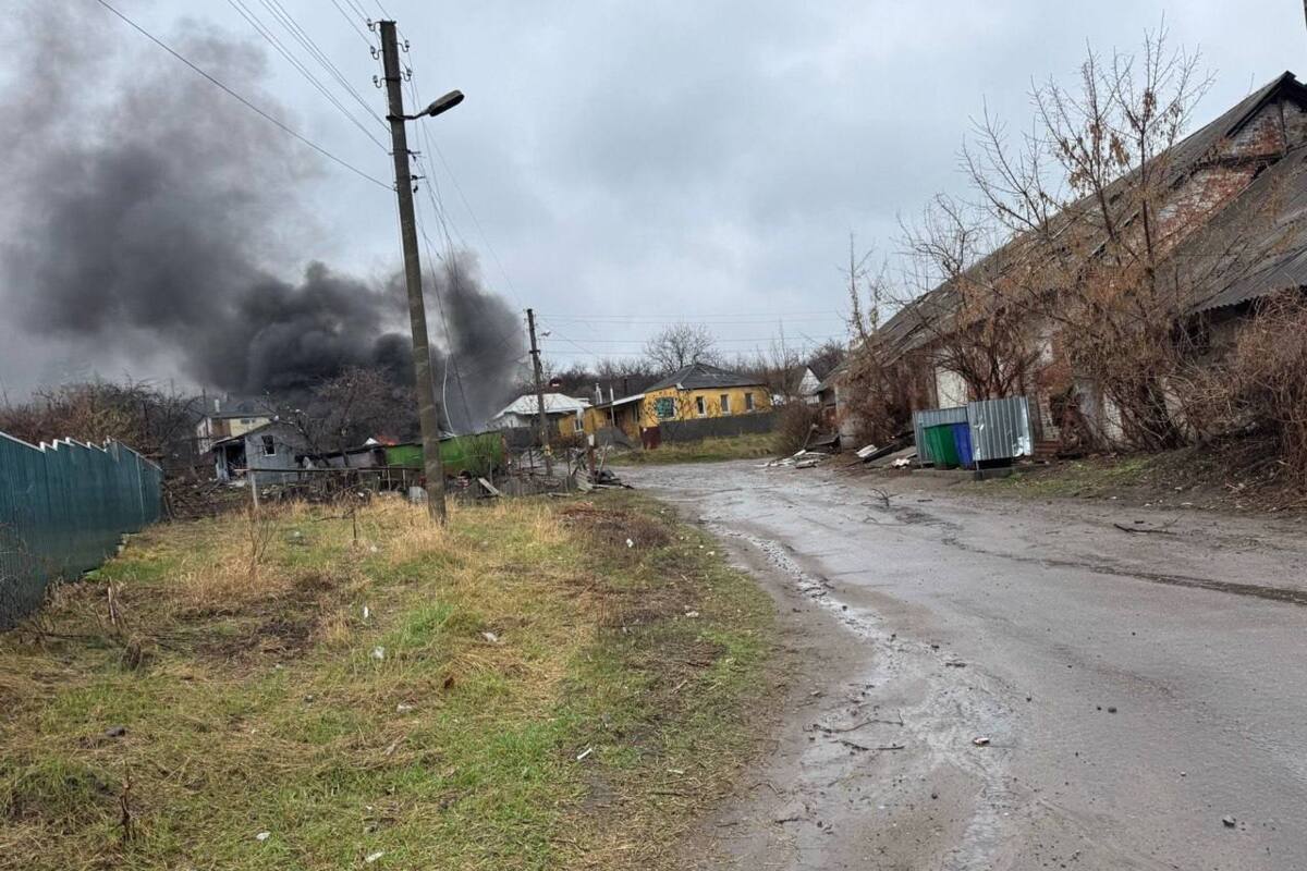 Ворог обстріляв Купʼянськ з реактивної системи залпового вогню: є поранені Ворог обстріляв Купʼянськ з реактивної системи залпового вогню: є поранені