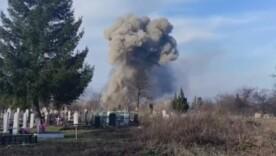 Также во время атаки дронов на склад погиб один военный Также во время атаки дронов на склад погиб один военный