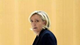 Она имеет право обжаловать решение суда в апелляции Она имеет право обжаловать решение суда в апелляции