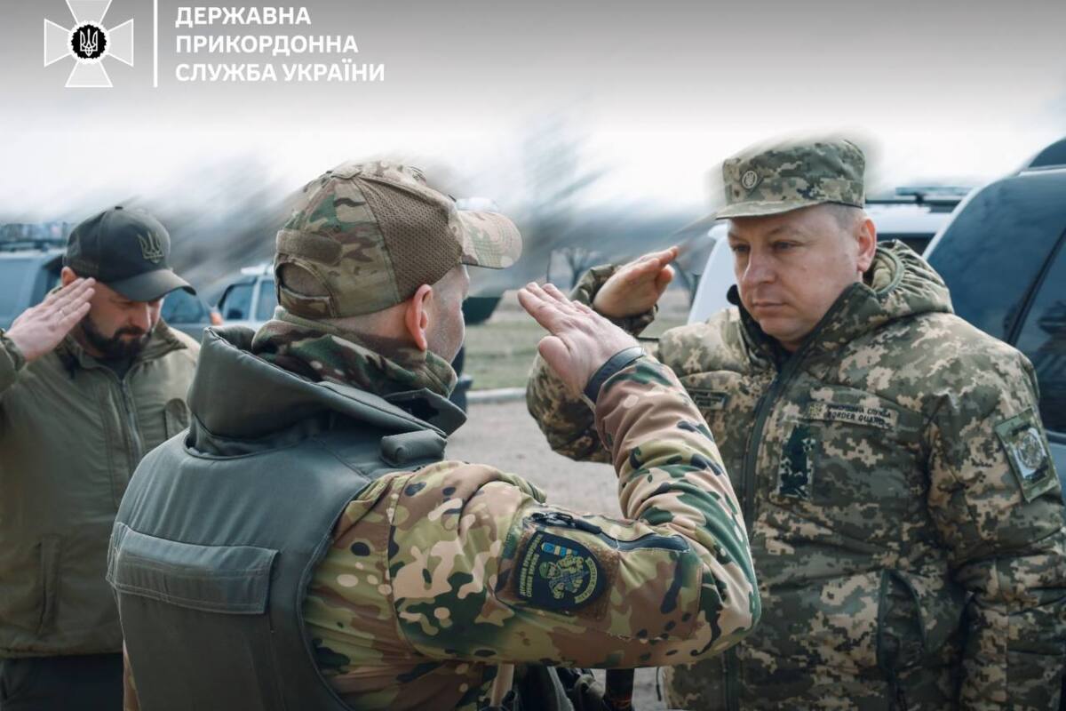 Кабмін розширив дію контрактів "18-25" на Нацгварію та ДПСУ