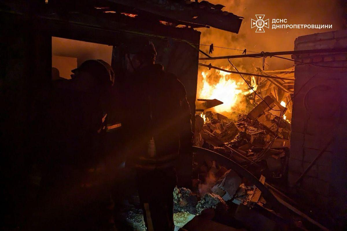 Горіли приватні будинки і гаражі: наслідки атаки на Кривий Ріг