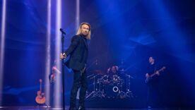 Олег Винник снова без сцены / Фото: instagram.com/olegg._.vynnyk Олег Винник снова без сцены: концерт в Варшаве отменен, но певец рвется в Германию