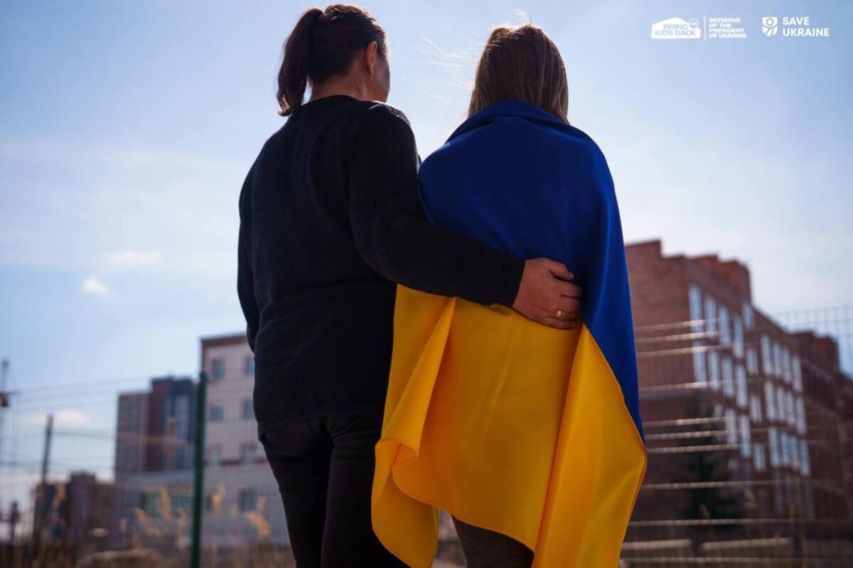 Зараз всі вони в безпеці, зі своїми рідними, на підконтрольній Україні території Зараз всі вони в безпеці, зі своїми рідними, на підконтрольній Україні території