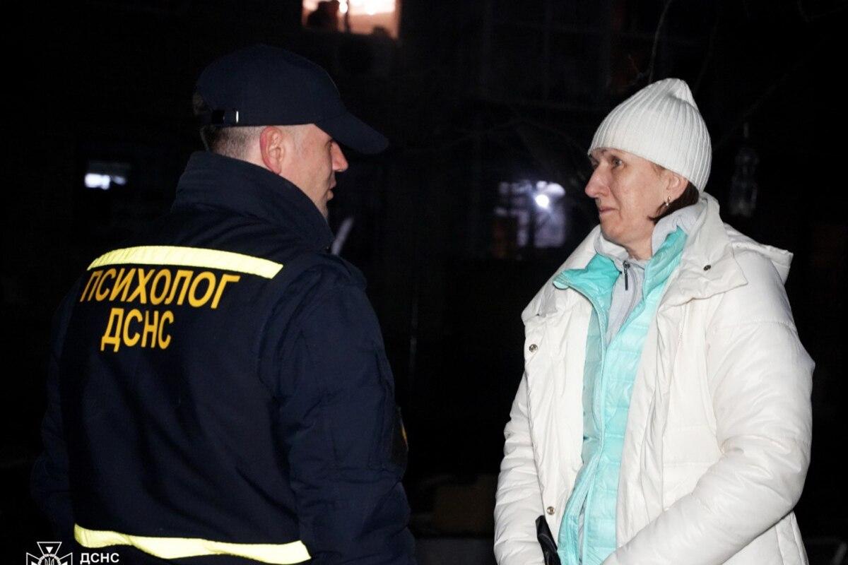 Наслідки атаки Миколаєва 10 квітня/Фото: ДСНС Наслідки атаки Миколаєва 10 квітня/Фото: ДСНС