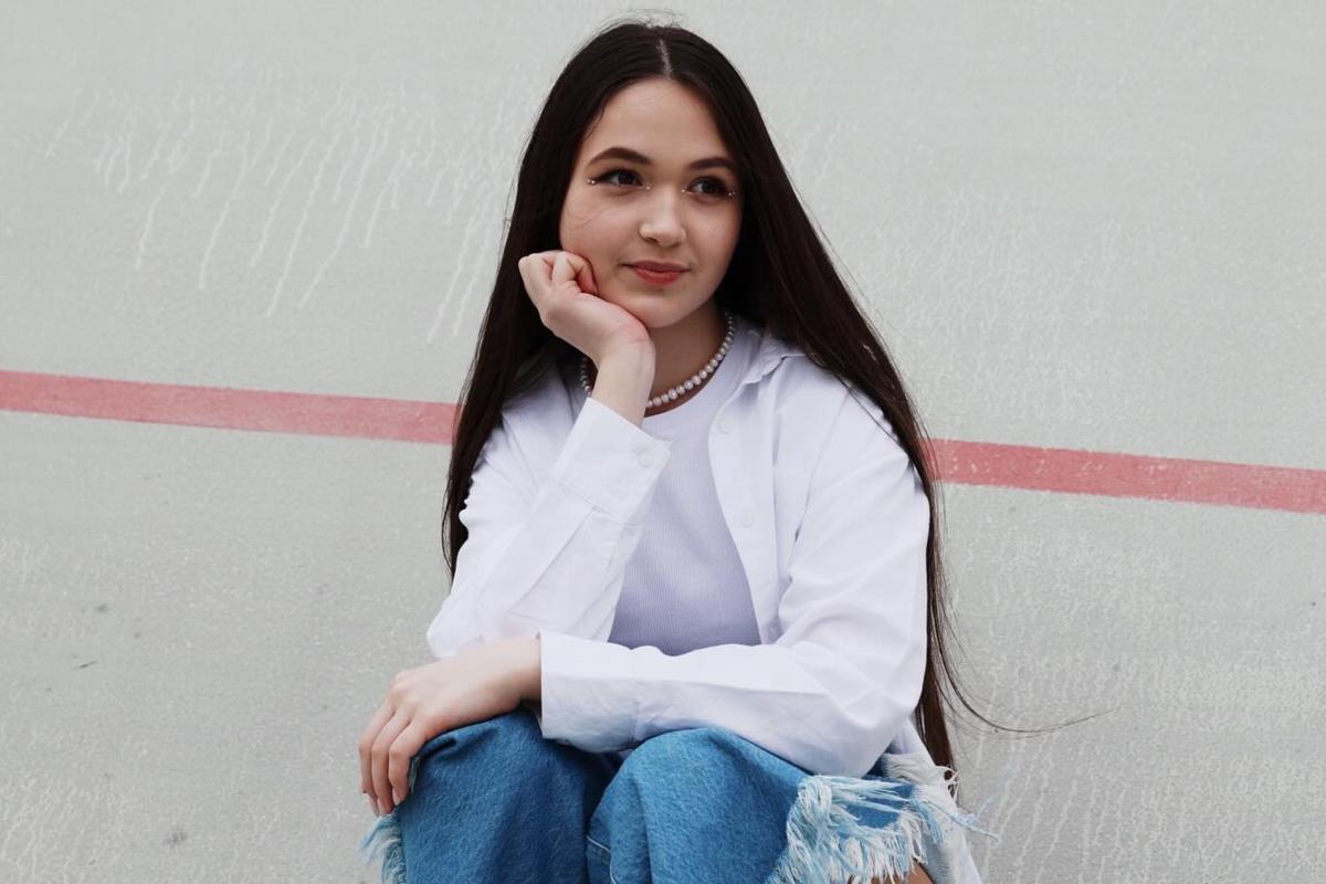 Молода українська співачка DARIKA / Фото: instagram.com/darikamusic DARIKA розчулила всіх новим треком "Мамо": пісня, що гріє серце