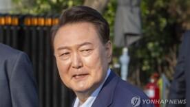 Що загрожує колишньому президенту Південної Кореї Юн Сок Йолю за запровадження воєнного стану у 2024/Фото: yonhap Що загрожує колишньому президенту Південної Кореї Юн Сок Йолю за запровадження воєнного стану у 2024