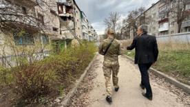 Бернар-Анри Леви неделю назад в Сумах / Фото: instagram.com/bernardhenrilevy "Сумы - это украинская Герника": Бернар-Анри Леви призвал изолировать путина после удара по городу