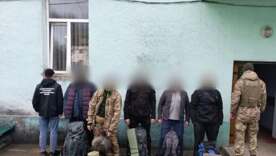 "Туризм" поблизу кордону з Румунією: прикордонники затримали порушників "Туризм" поблизу кордону з Румунією: прикордонники затримали порушників