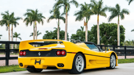 Ferrari F50 в 1995 году дизайнера Лорена продают за 7,5 млн долларов. Фото: RM Sotheby's суперкар Ferrari F50
