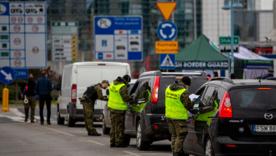 Прикордонники попередили про обмеження виїзду з України: кого стосується/Фото: Getty Images Прикордонники попередили про обмеження виїзду з України: кого стосується