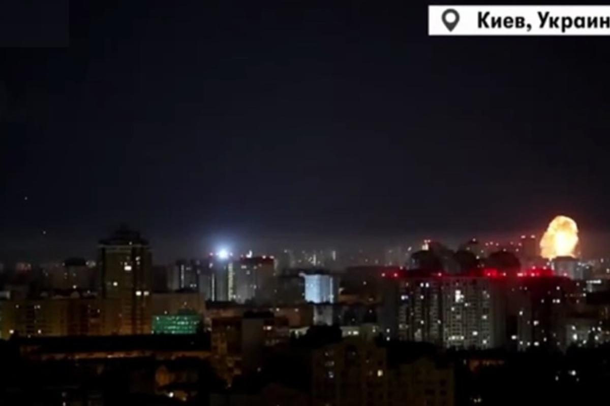 Опублікована карта з орієнтовним вектором руху ворожих ракет і дронів цієї ночі Опублікована карта з орієнтовним вектором руху ворожих ракет і дронів цієї ночі