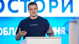 Михайло Федоров назвав п'ять книг, які варто прочитати у житті. Фото: Фейсбук міністра іновацій книги від Федорова