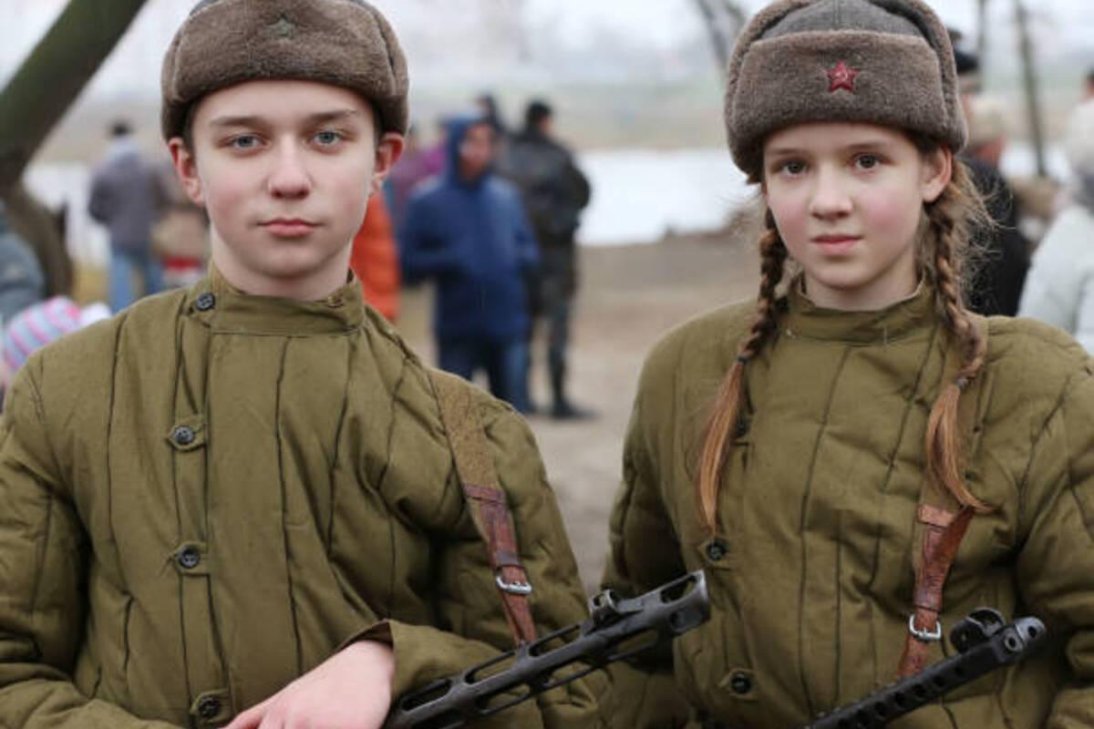 Як виглядає підготовка майбутніх Z-патріотів та скільки витрачають на "Юнармію"