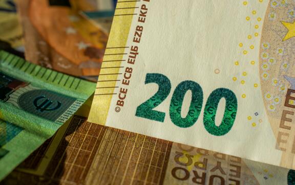 Експерт пояснив, чому євро продемонструвало стрімке подорожчання у квітні