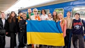 В Києві провели гурт Ziferblat на Євробачення-2025 / Фото: Суспільне З піснею та великою групою підтримки: як в Києві проводжали гурт Ziferblat на Євробачення-2025
