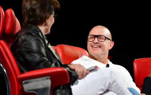 Щось більше, ніж телефон: легендарний дизайнер iPhone планує випустити ґаджет разом з OpenAI/Фото: Jerod Harris/Getty Images for Vox Media Щось більше, ніж телефон: легендарний дизайнер iPhone планує випустити ґаджет разом з OpenAI