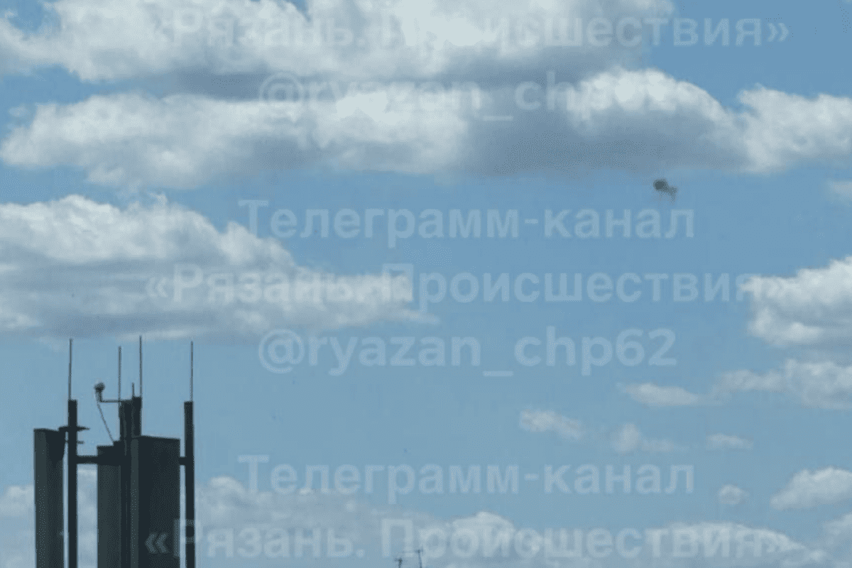 Палаючі цілі: серія дронових атак на Рязанський НПЗ Палаючі цілі: серія дронових атак на Рязанський НПЗ