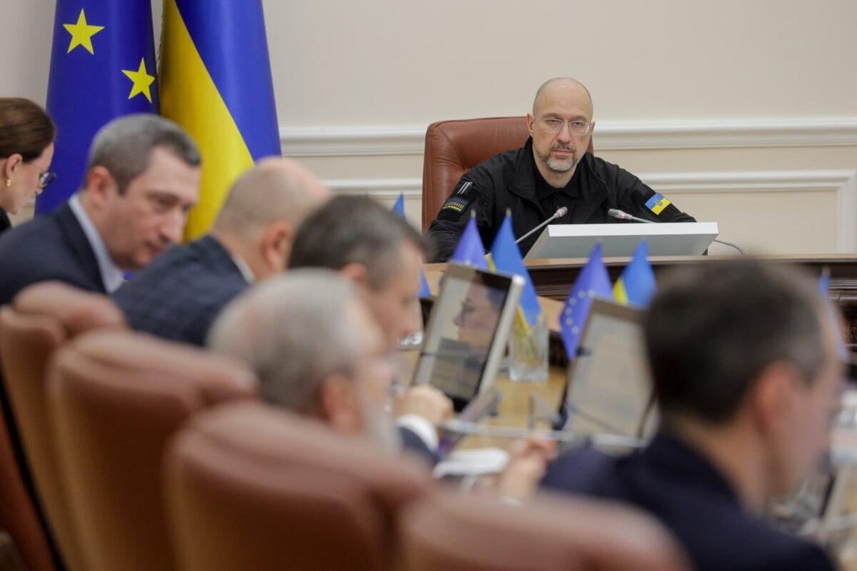 Уряд затвердив одноразову виплату для медиків-випускників: хто зможе отримати виплати Уряд затвердив одноразову виплату для медиків-випускників: хто зможе отримати виплати