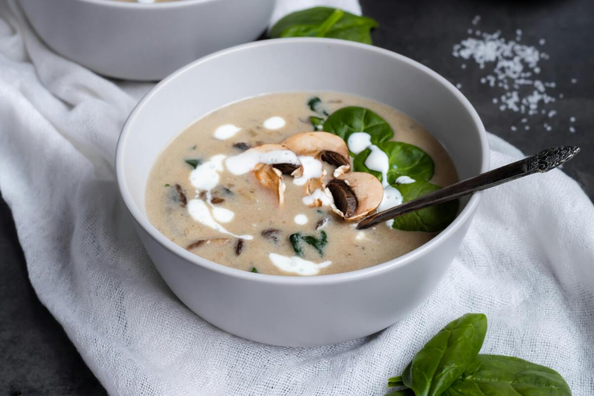 Готовим нежный грибной крем-суп/Фото: pexels Вкуснее и в разы дешевле, чем в ресторане: готовим нежный грибной крем-суп