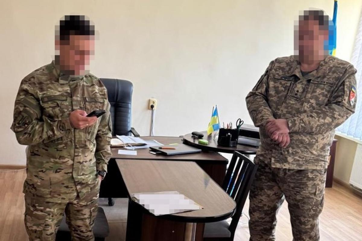 17 "мобілізованих" на диванах: ДБР викрило схему фальсифікації в Івано-Франківську/Фото: ДБР Скандал у ТЦК: як "мертві душі" підвищували мобілізацію з Прикарпаття