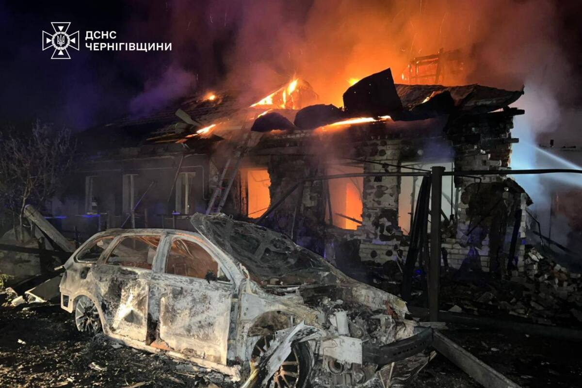 Последствия атаки Украины 3 июня/Фото: ГСЧС Ночью россияне атаковали почту и продуктовый склад: последствия атак