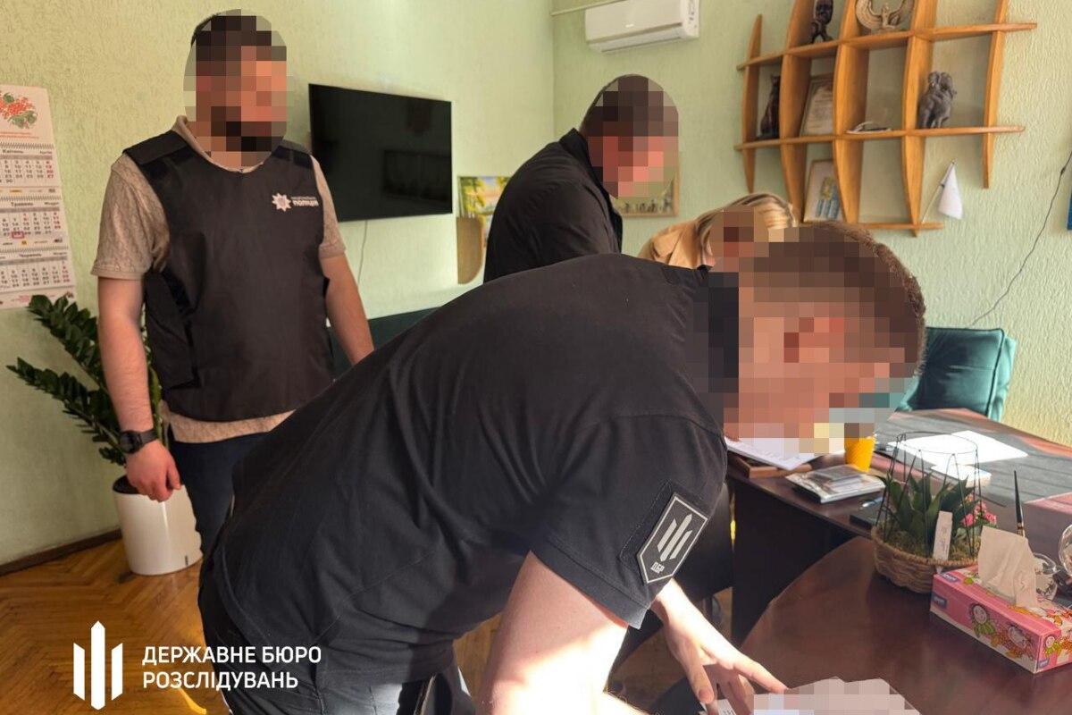 Масштабна корупція: як "Київзеленбуд" вимагав 15% за "зелене світло" на тендерах/Фото: ДБР Масштабна корупція: як "Київзеленбуд" вимагав 15% за "зелене світло" на тендерах/Фото: ДБР