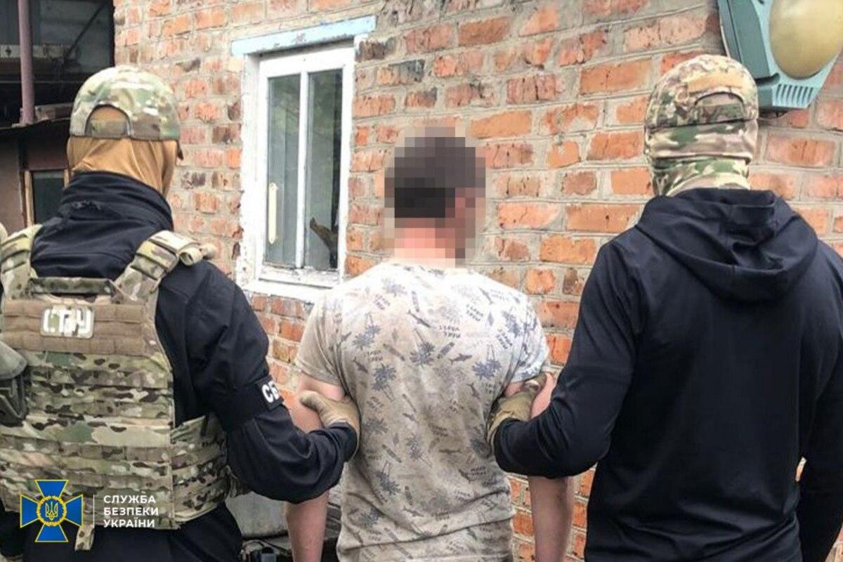 Хотів ударити по крилах оборони: СБУ зірвала змову навідника рф на Хмельниччині/Фото: Служба безпеки України Хотів ударити по крилах оборони: СБУ зірвала змову навідника рф на Хмельниччині