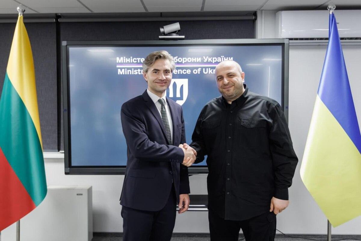 Україна та Литва посилюють оборонну співпрацю з акцентом на ППО та далекобійні системи/Фото: Міноборони Від Patriot до Deep Strike: Умєров обговорив розширення військового партнерства з Литвою