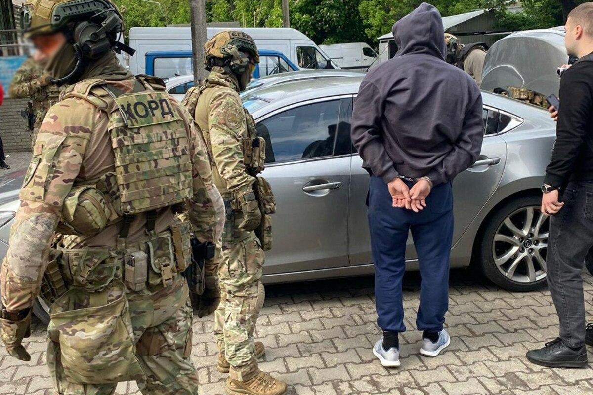 Поліція спільно з СБУ ліквідували два канали незаконної торгівлі зброєю/Фото: Нацполіція, СБУ Поліція спільно з СБУ ліквідували два канали незаконної торгівлі зброєю/Фото: Нацполіція, СБУ