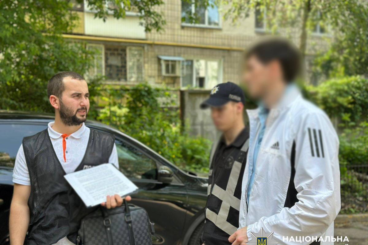 Зрада в столиці: 47-річний киянин підпалив машину ЗСУ за наказом спецслужб РФ / Фото: Поліція Києва Зрада в столиці: 47-річний киянин підпалив машину ЗСУ за наказом спецслужб РФ