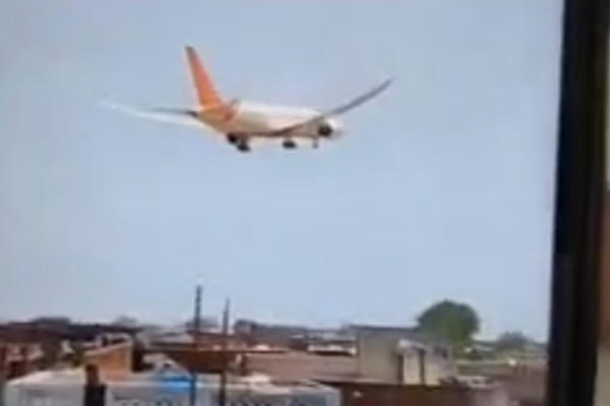 Разбился самолет авиакомпании Air India, который направлялся в Лондон Разбился самолет авиакомпании Air India, который направлялся в Лондон