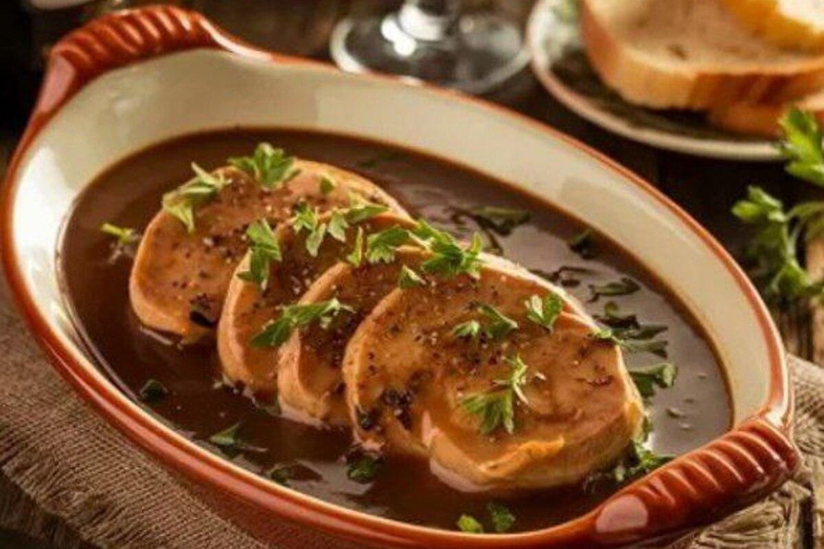 Кулинарная классика с изысканным акцентом: куриная печень в мадере/Фото: cuisineaz Кулинарная классика с изысканным акцентом: куриная печень в мадере