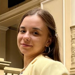 Юлія Метенько