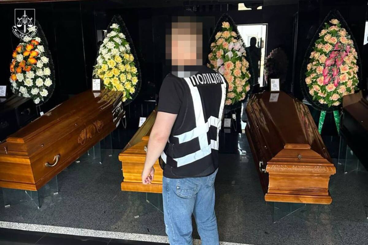 Памятники на "откате": чиновники и предприниматели в Одессе наживались на горе семей погибших / Фото: ОГП Памятники на "откате": чиновники и предприниматели в Одессе наживались на горе семей погибших