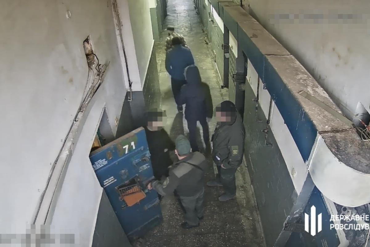 Камеры, каши и кэш: как Киевское СИЗО получало боевые выплаты без фронта / Фото: ГБР Камеры, каши и кэш: как Киевское СИЗО получало боевые выплаты без фронта