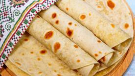 Домашний лаваш на сковороде без дрожжей: мягкий и не рвется / Фото: smak.menu Домашний лаваш на сковороде без дрожжей: мягкий и не рвется