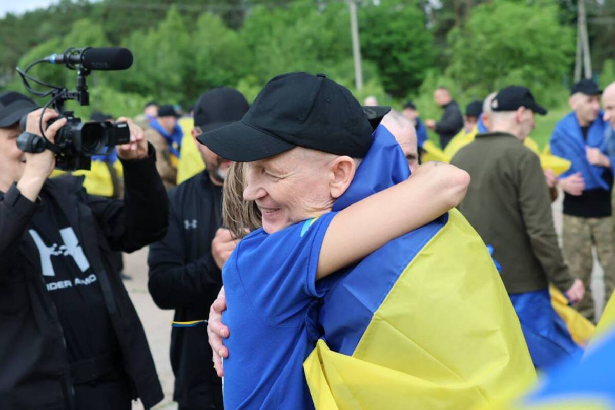 Украина встречает своих: освобожденные защитники со всех уголков фронта/Фото: Владимир Зеленский Украина встречает своих: освобожденные защитники со всех уголков фронта/Фото: Владимир Зеленский