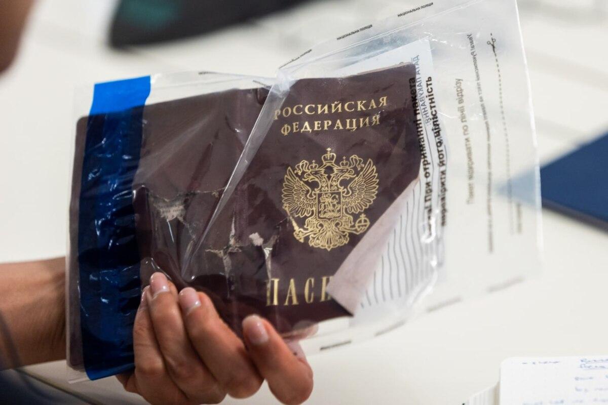 Кому "200", а кому "лишние": россияне не знают, кого отправляют на обмен Кому "200", а кому "лишние": россияне не знают, кого отправляют на обмен