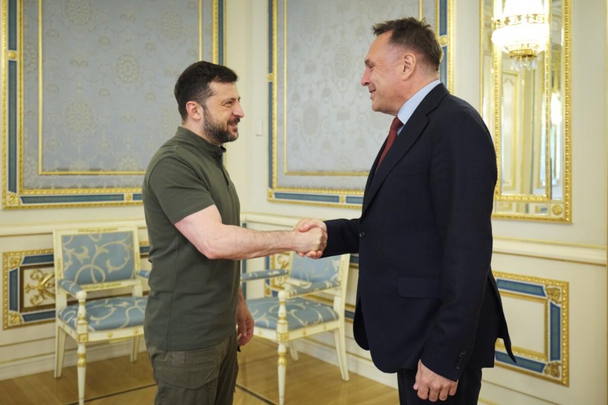 Норвегія збільшила військову допомогу Україні до $7 мільярдів. Фото: ОП Зеленський і Торе Оншуусом Сандвіком