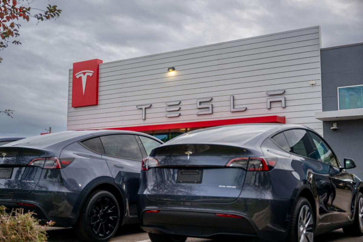 Роботакси Tesla только что выехали на дороги, а власти уже пытаются их остановить/Фото: Brandon Bell/Getty Images Роботакси Tesla только что выехали на дороги, а власти уже пытаются их остановить