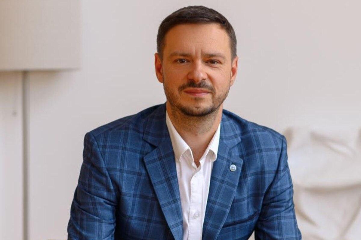 Як діяти, якщо він ударив? Чітка інструкція від адвоката Михайла Куяна Адвокат Михайло Куян
