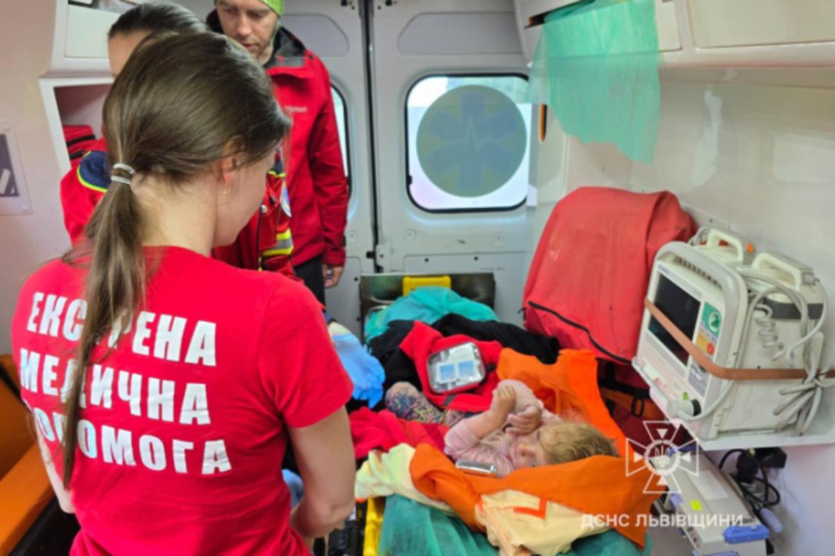 Яна знайдена! Понад 580 людей шукали зниклу дівчинку на Львівщині / Фото: ДСНС Львівщини Яна знайдена! Понад 580 людей шукали зниклу дівчинку на Львівщині / Фото: ДСНС Львівщини