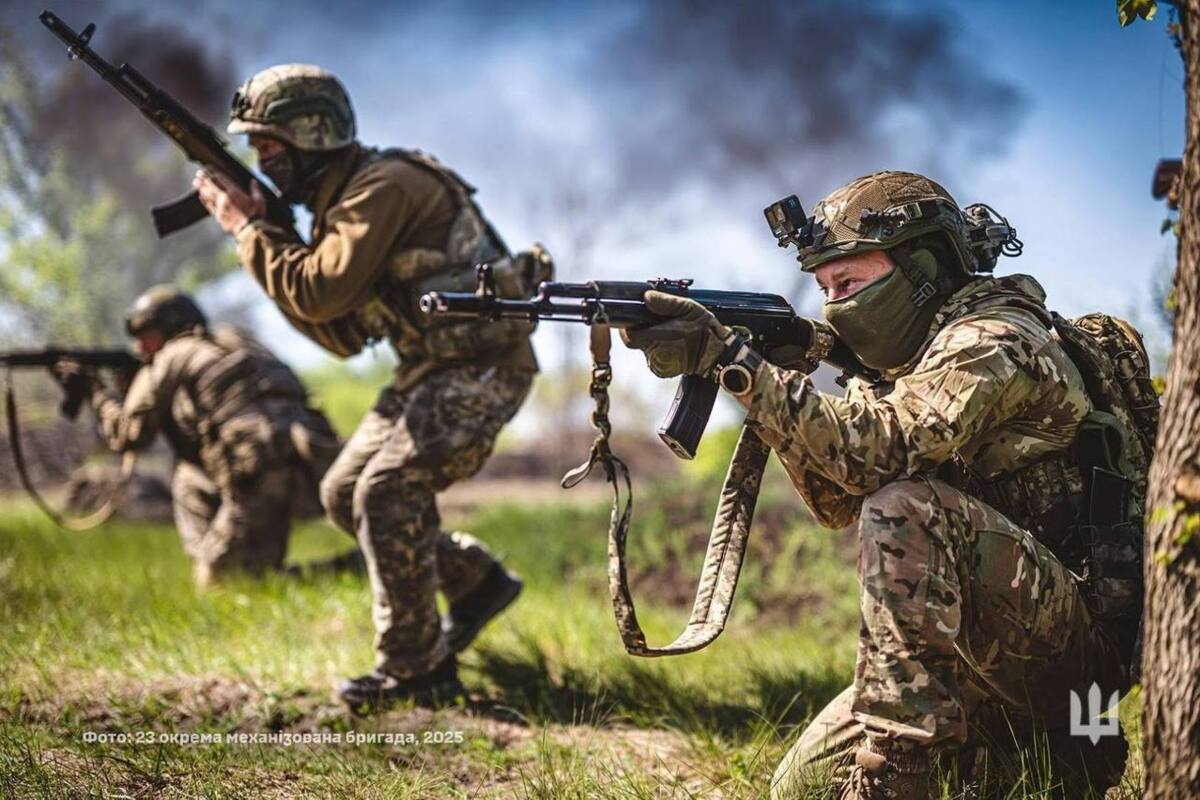 На фронте выросло число боевых столкновений: защитники ликвидировали 1200 захватчиков / Фото: 23 ОМБр На фронте выросло число боевых столкновений: защитники ликвидировали 1200 захватчиков / Фото: 23 ОМБр