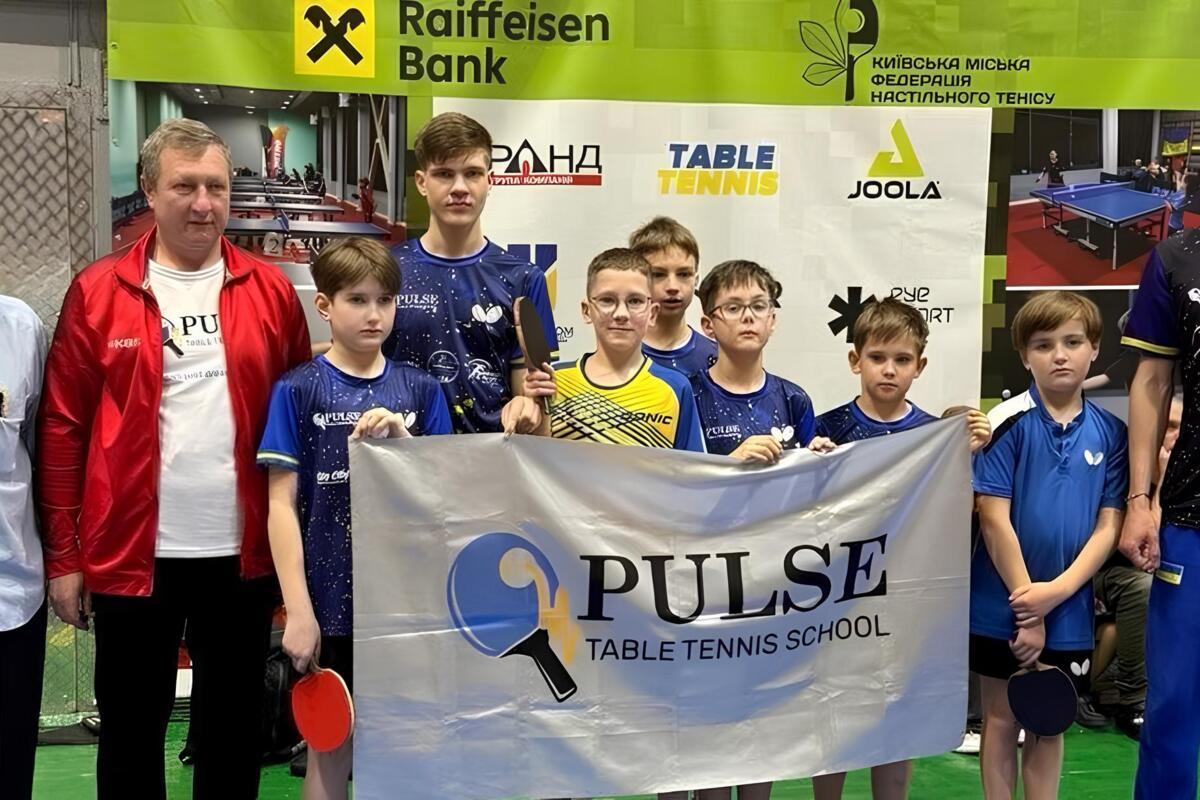 ФОТО: Favbet Foundation Спорт, що об’єднує: понад 150 юних спортсменів зібралися на турнір настільного тенісу Raif Kids Cup