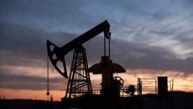 Эксперт: Рост цен на нефть после ударов США по Ирану играет на руку Кремлю / Фото: Freepik Эксперт: Рост цен на нефть после ударов США по Ирану играет на руку Кремлю