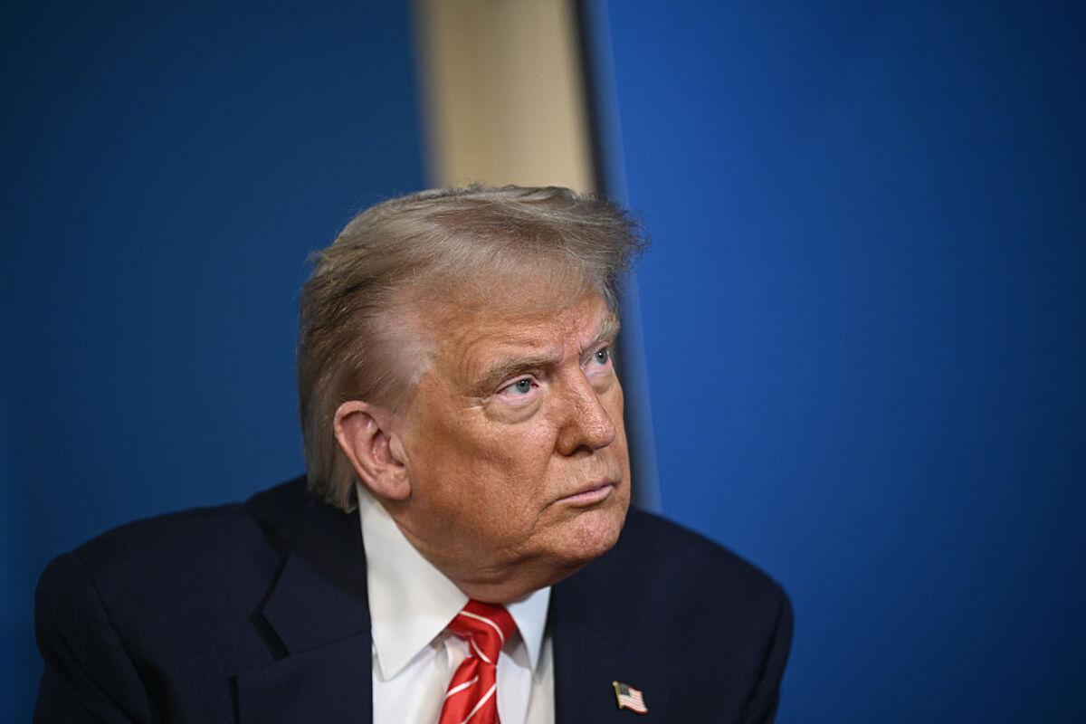 Трамп вважає, що ситуація в Україні вийшла з-під контролю — Bloomberg