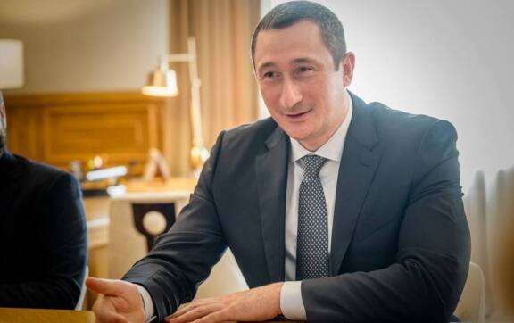 Чернышов под прицелом: НАБУ оценивает его свободу в 120 млн и требует отстранения от должности / Фото: Facebook Алексей Чернышов Чернышов под прицелом: НАБУ оценивает его свободу в 120 млн и требует отстранения от должности / Фото: Facebook Алексей Чернышов