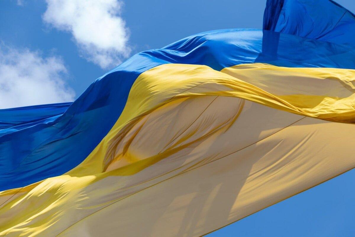 Головний прапор України в Києві приспустять: яка причина